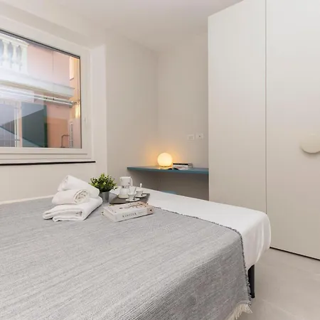 Casaviva - Urban Stylish Flat Nr De Ferrari ג'נובה